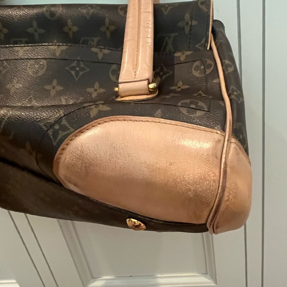Louis Vuitton Beverly Shoulder Bag - Picture 5 of 17